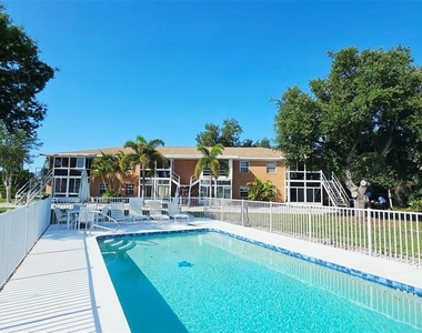 3586 Capehaze Drive - Photo Thumbnail 30
