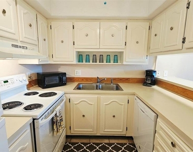 3586 Capehaze Drive - Photo Thumbnail 15