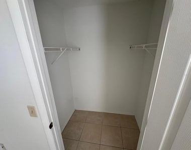 1222 Bermuda Lakes Lane - Photo Thumbnail 18