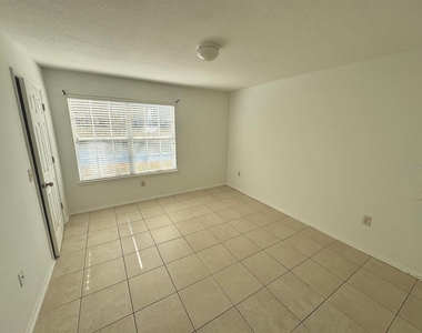 1222 Bermuda Lakes Lane - Photo Thumbnail 9
