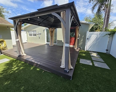 2436 Arapaho Street - Photo Thumbnail 24