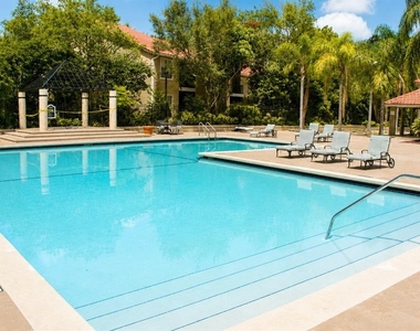 4033 Crockers Lake Boulevard - Photo Thumbnail 13