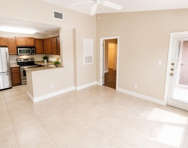 4033 Crockers Lake Boulevard - Photo Thumbnail 3