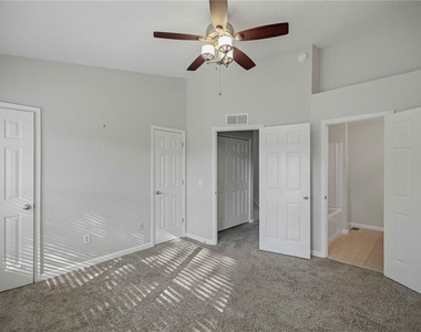 4439 Sw 49th Avenue - Photo Thumbnail 14