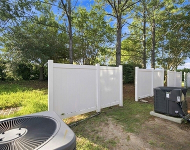 4439 Sw 49th Avenue - Photo Thumbnail 12