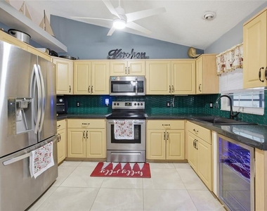 7770 Sw 63rd Ave Rd. - Photo Thumbnail 9