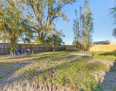 4809 Thorpe Avenue - Photo Thumbnail 2