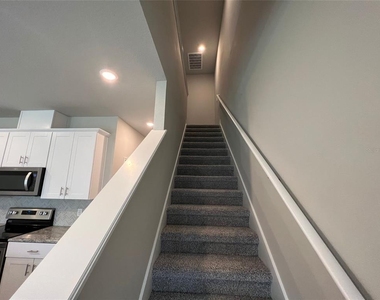 1326 Merrydale Way - Photo Thumbnail 6