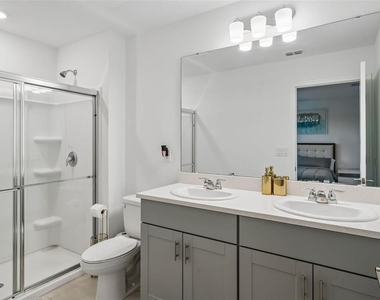 2576 Penguin Boulevard - Photo Thumbnail 14