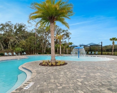 2576 Penguin Boulevard - Photo Thumbnail 33