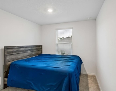 2576 Penguin Boulevard - Photo Thumbnail 12