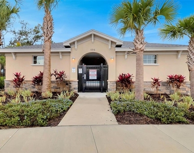 2576 Penguin Boulevard - Photo Thumbnail 20