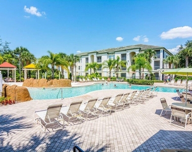 8923 Legacy Court - Photo Thumbnail 17