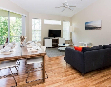 8923 Legacy Court - Photo Thumbnail 3