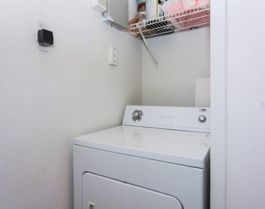 8923 Legacy Court - Photo Thumbnail 9