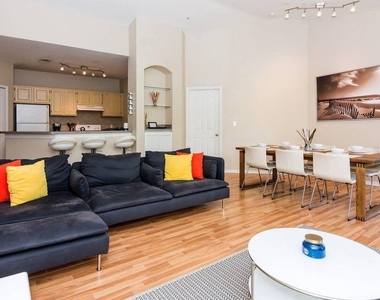 8923 Legacy Court - Photo Thumbnail 4