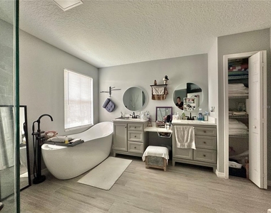 4410 Pine Gold Avenue - Photo Thumbnail 26