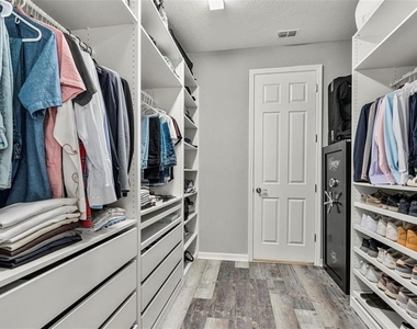 4789 Terrace Bluff Street - Photo Thumbnail 17