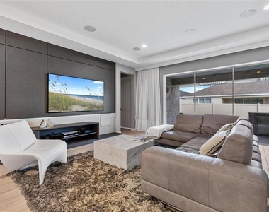 4789 Terrace Bluff Street - Photo Thumbnail 11