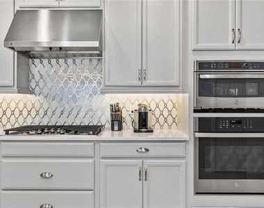 4789 Terrace Bluff Street - Photo Thumbnail 8