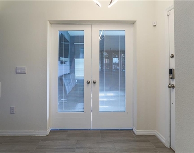 16625 Point Rock Drive - Photo Thumbnail 4