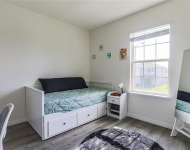 16625 Point Rock Drive - Photo Thumbnail 23