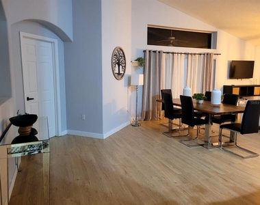 345 China Berry Circle - Photo Thumbnail 18