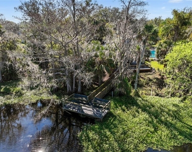304 Northlake Drive - Photo Thumbnail 31