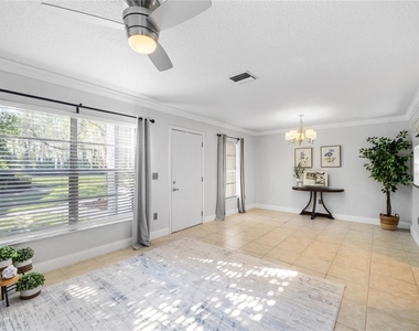 304 Northlake Drive - Photo Thumbnail 5