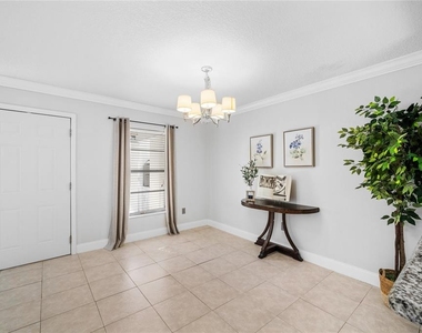 304 Northlake Drive - Photo Thumbnail 6