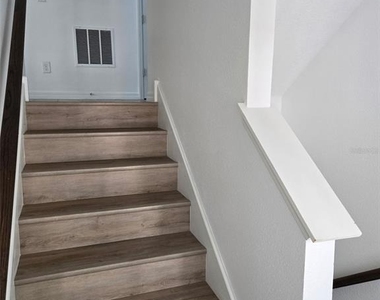 462 Windmill Palm Circle - Photo Thumbnail 9