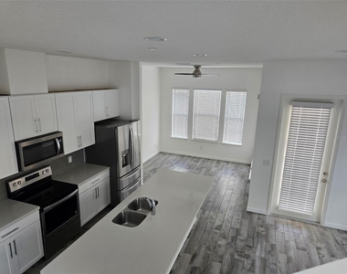 462 Windmill Palm Circle - Photo Thumbnail 3