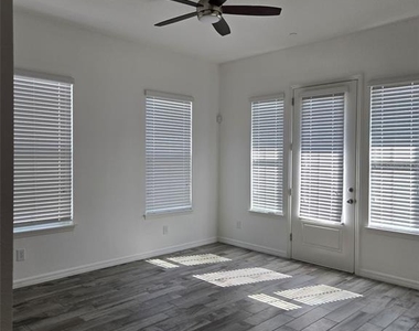 462 Windmill Palm Circle - Photo Thumbnail 7