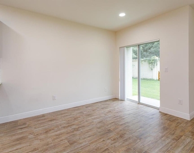 3641 Seneca Club Loop - Photo Thumbnail 14