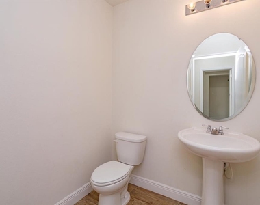 3641 Seneca Club Loop - Photo Thumbnail 15