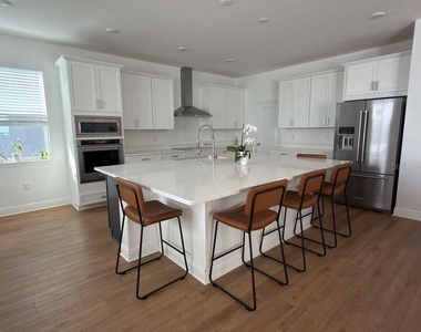 1656 Pyramid Hill Street - Photo Thumbnail 12