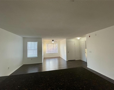 2202 Key West Court - Photo Thumbnail 5