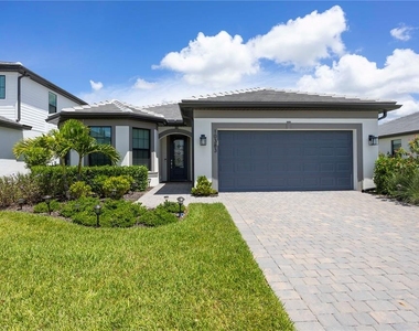 10383 Maddox Lane - Photo Thumbnail 1