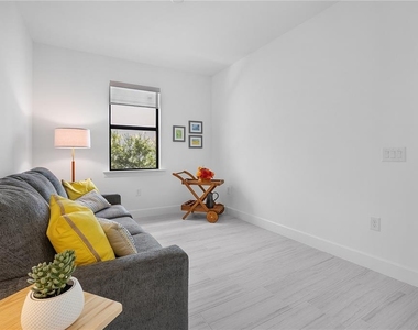 10383 Maddox Lane - Photo Thumbnail 9