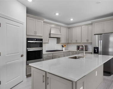 10383 Maddox Lane - Photo Thumbnail 13