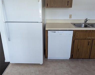 1195 W 16th Street - Photo Thumbnail 4