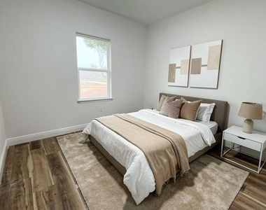 23419 Gemstone Avenue - Photo Thumbnail 5