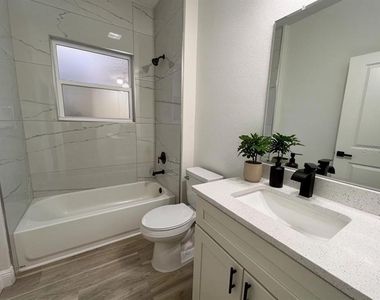 23419 Gemstone Avenue - Photo Thumbnail 6