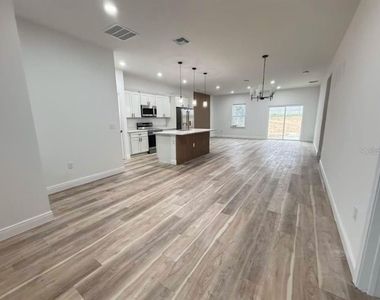 23419 Gemstone Avenue - Photo Thumbnail 11