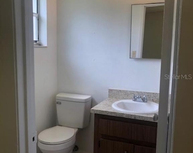 1175 W 16th Street - Photo Thumbnail 10
