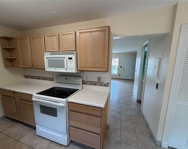 3391 Cedar Springs Place - Photo Thumbnail 6