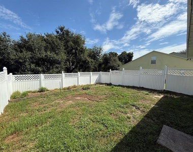 8927 Courtyard Lane - Photo Thumbnail 20