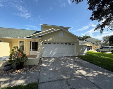 8927 Courtyard Lane - Photo Thumbnail 1