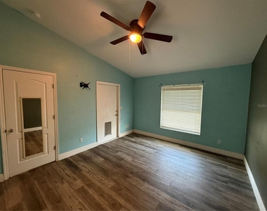 8927 Courtyard Lane - Photo Thumbnail 9