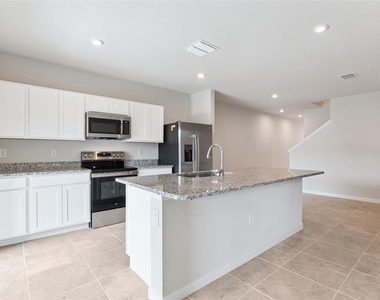 1206 Port Blue Way - Photo Thumbnail 7